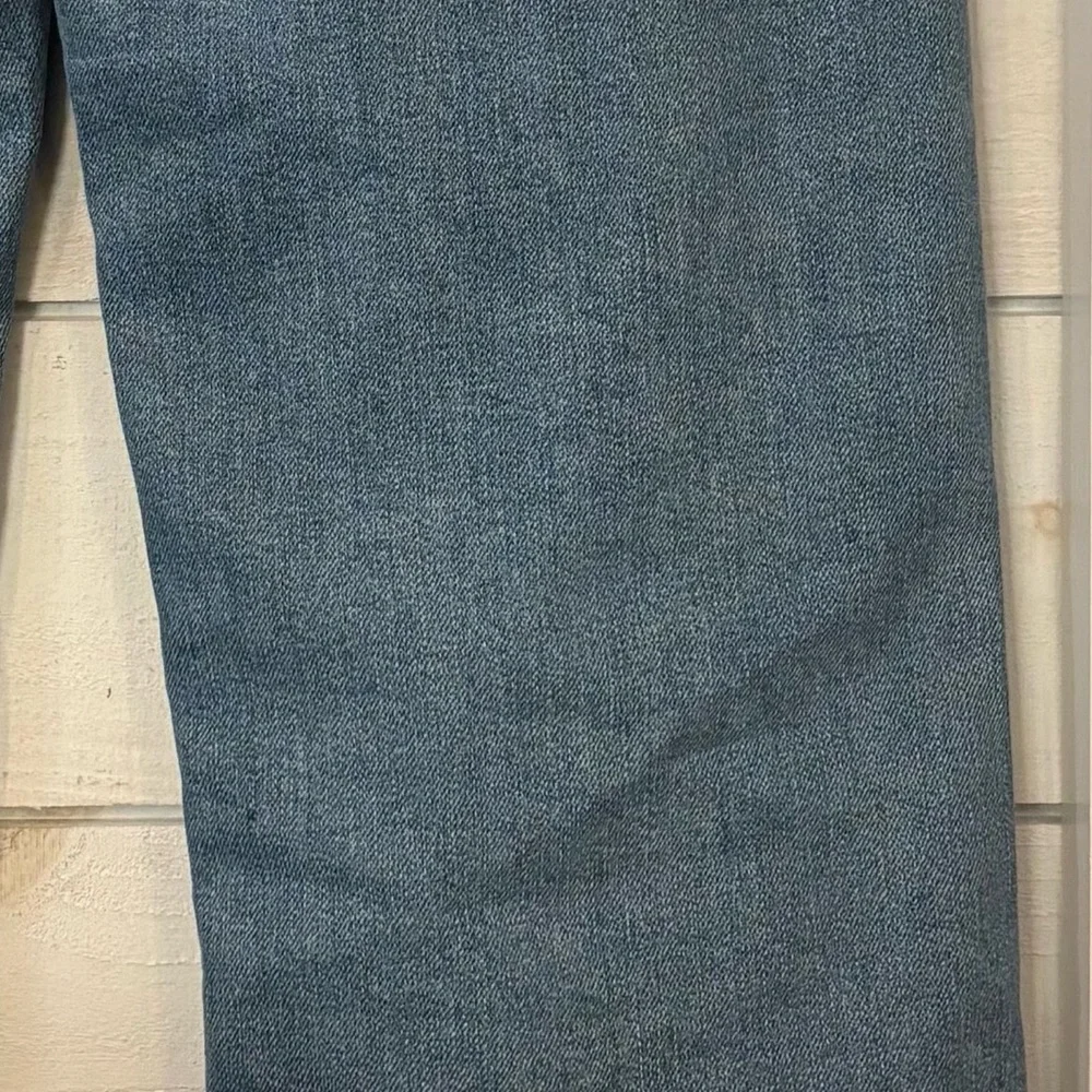 Levi's Ribcage Straight Leg Button Fly High Rise 24W Great Condition! - Picture 11 of 13